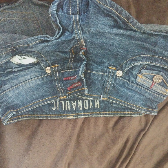 Shorts - Picture 2 of 3